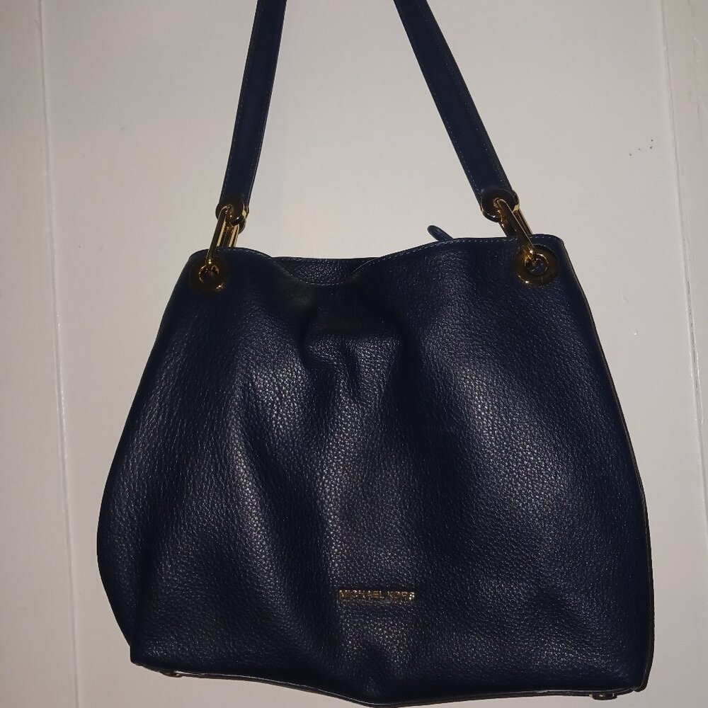Michael Kors Raven bag in Navy